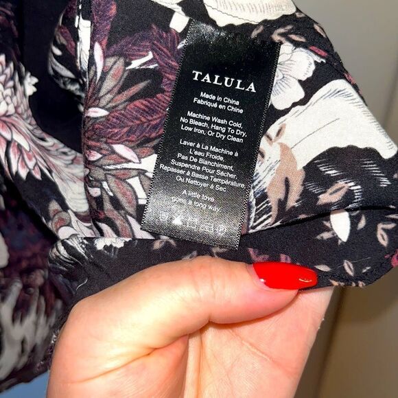 Talula from Aritizia floral kimono-style topper - Picture 5 of 5